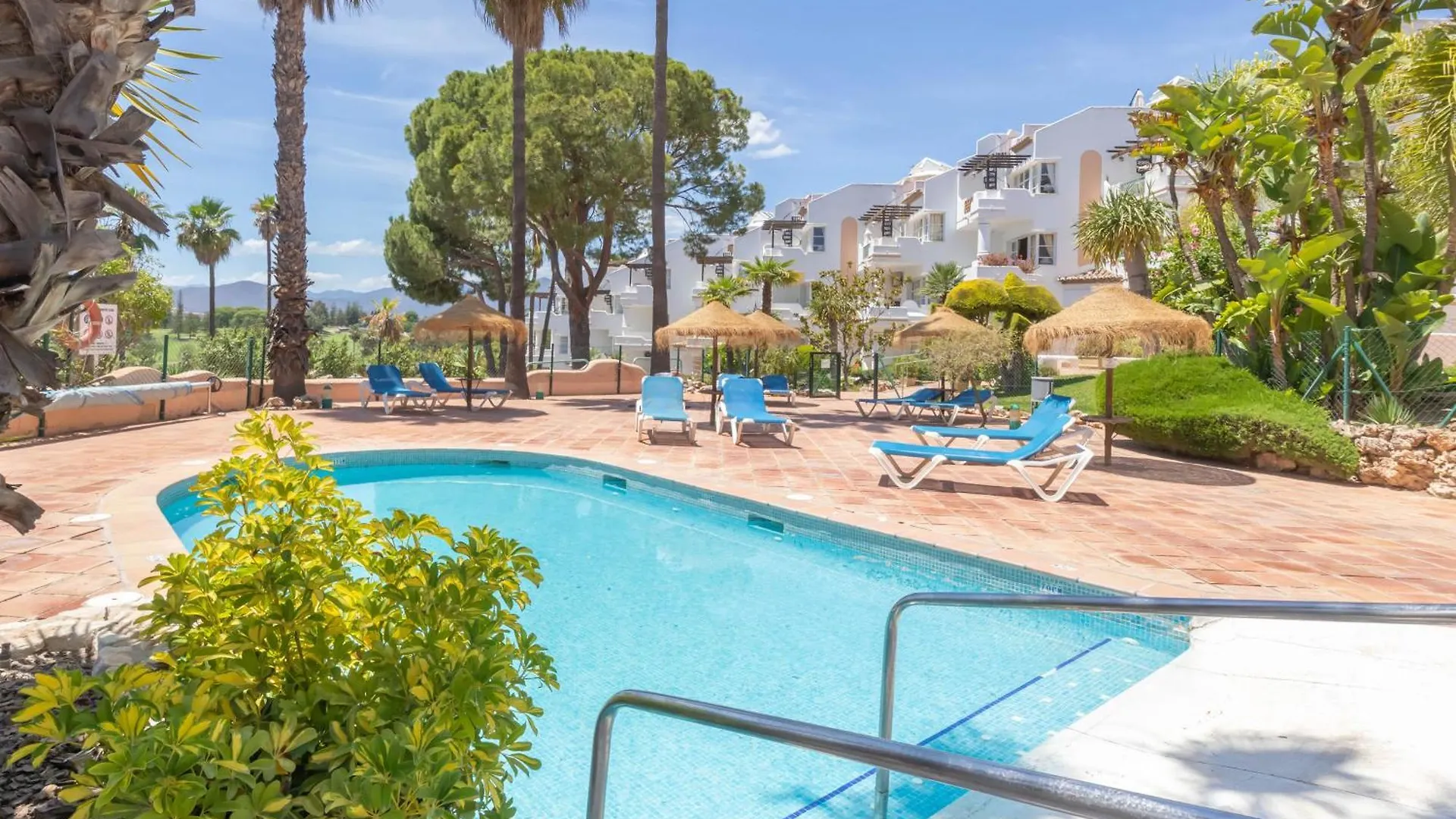 Matchroom Country Club Perla Roja 1 Malaga Apartment